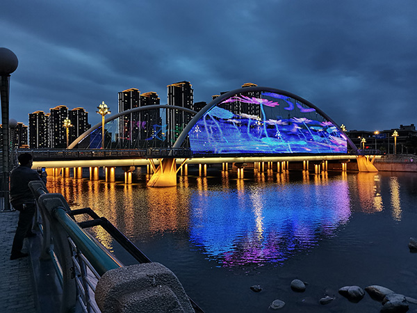 1742970194152440.jpg 伊州河道亮化.jpg